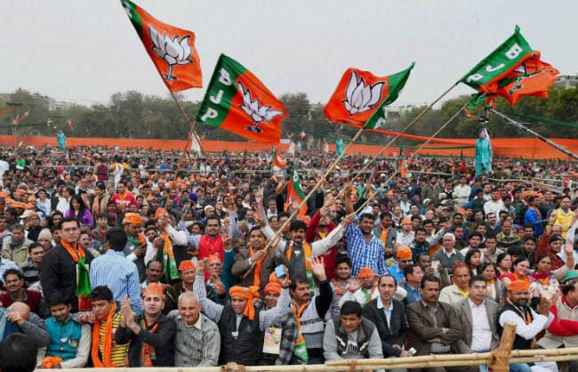 ‘त्रिशंकु’ दिल्ली पर 10000 करोड़ का सट्टा!