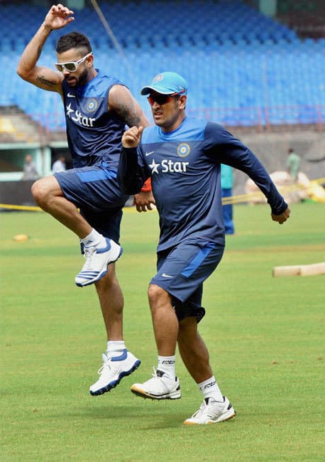 विश्व कप से पहले मौज-मस्ती कर रहे हैं टीम इंडिया के खिलाड़ी