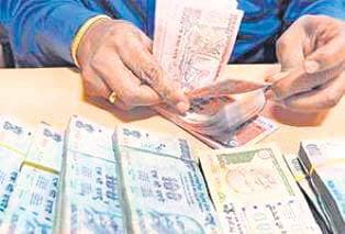 पार्टियां पाई-पाई का स्रोत क्यों नहीं बतातीं