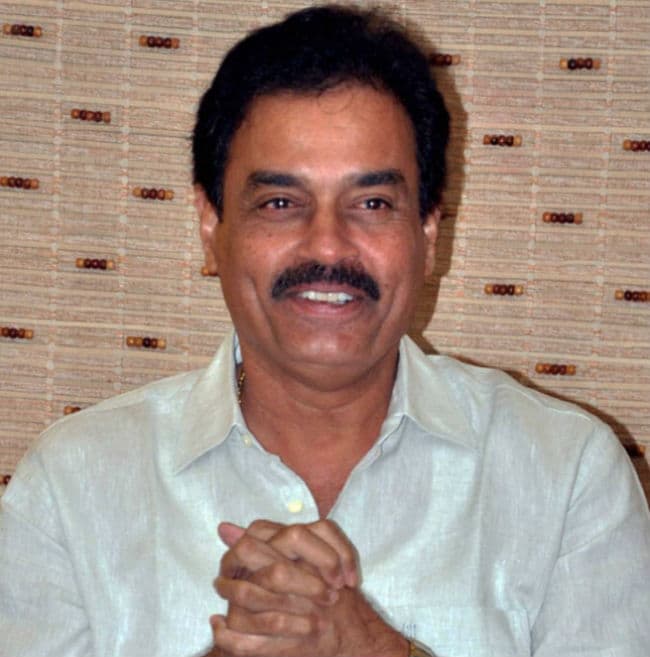 विश्वकप की टीम में चोटिल खिलाड़ियों को शामिल करना गलत निर्णय : वेंगसरकर