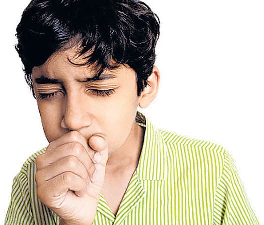 बच्चे को लगातार आती है खांसी