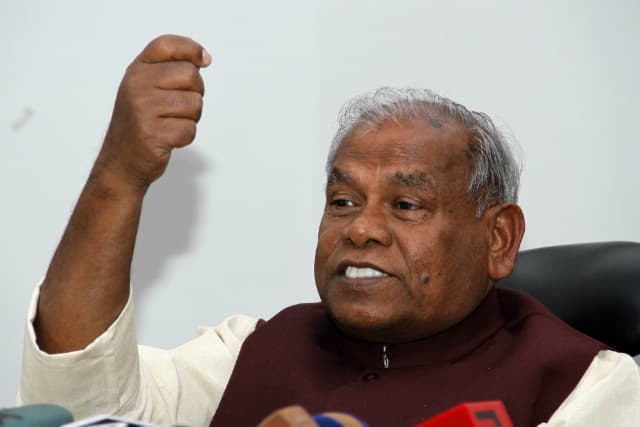 मांझी की नैया कितने पानी में?