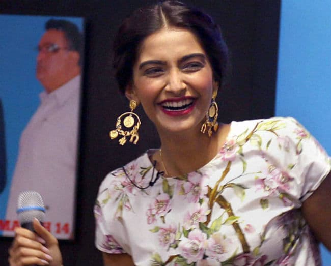 सोनम हुई शूटिंग के दौरान बेहोश...