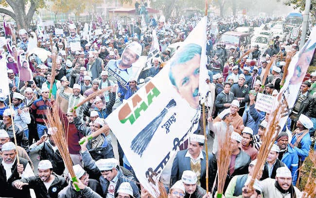 भेड़ों की भीड़ नहीं, जागरूक जनता