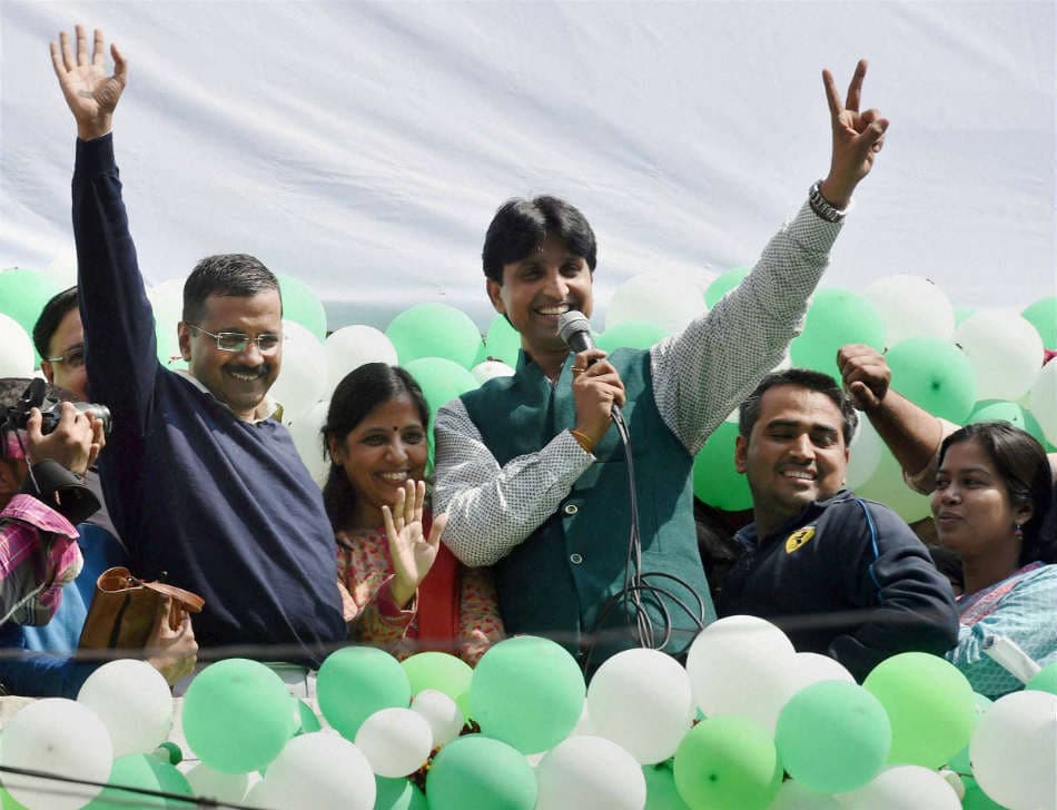 केजरीवाल को हुआ बुखार, कौशांबी स्थ‍ित आवास गये