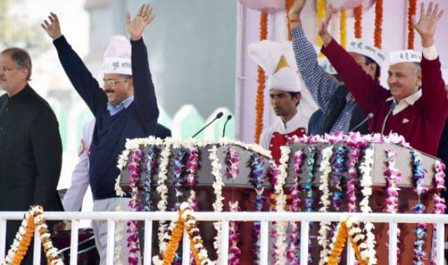 केजरीवाल ने किया भ्रष्टाचारमुक्त शासन का वादा, अपने पास नहीं रखा कोई विभाग