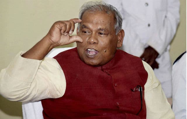 मांझी ने नीतीश के फैसले को पलटा, पासवान महादलित श्रेणी में शामिल, मीडियाकर्मियों को भी तोहफा