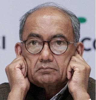 आरएसएस की कांग्रेस मुक्त भारत योजना का हिस्सा हैं केजरीवालः दिग्विजय