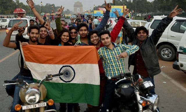 WC में भारत का रिकार्ड बरकरार, पाकिस्तान को 76 रन से हराया, देश भर में जश्न