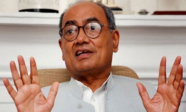 नरेंद्र भाई यू- टर्न लेते रहिए जनता देख रही हैः दिग्विजय