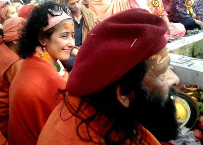 देखिये, ILU'' गर्ल मनीषा कोईराला का नया अवतार.....