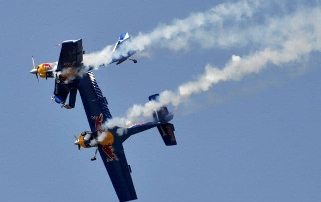 एयरो इंडिया शो में दो विमान आपस में भिडे, कोई नुकसान नहीं
