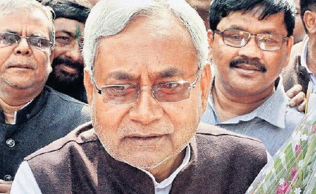 किस्सा कुरसी का : नीतीश ने कहा, अच्छा होता मांझी पार्टी के फैसले का सम्मान करते