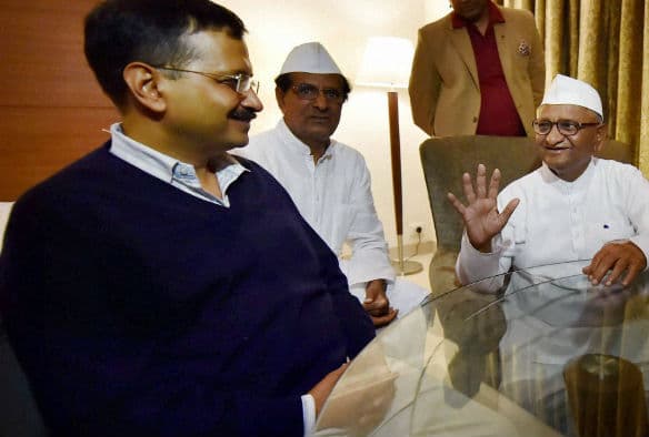 अरविंद केजरीवाल ने नरेंद्र मोदी सरकार को दी उद्योगपतियों के प्रॉपर्टी डीलर की संज्ञा