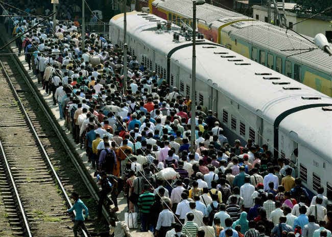 स्वच्छ भारत पर रेल मंत्री का जोर, साफ सफाई के लिए बनेगा नया विभाग