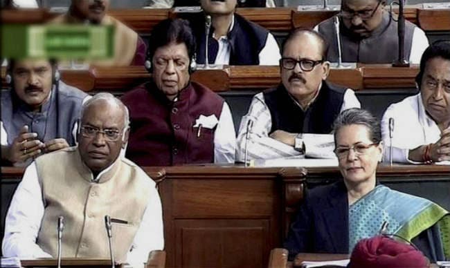 सांप्रदायिक भाषणों को लेकर विपक्ष ने सरकार पर बोला हमला