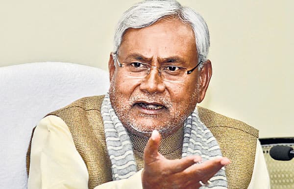 नीतीश कुमार रद्द करेंगे जीतन राम मांझी के कैबिनेट के 28 फैसले