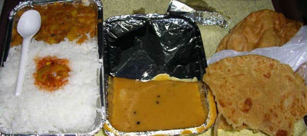 ट्रेन में फोन पर ऑर्डर करें पसंदीदा खाना