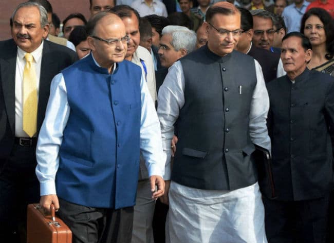 कालाधन पर मोदी सरकार सख्‍त, टैक्‍स चोरी करने वालों पर 300% जुर्माना और 10 साल की कैद