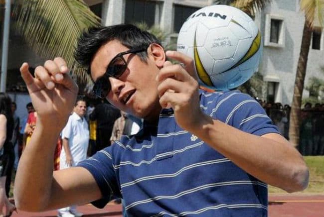 बाइचुंग भूटिया ने महेंद्र सिंह धौनी को भारत का सर्वश्रेष्ठ कप्तान बताया