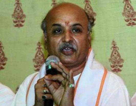 तोगडिया ने केंद्र से स्वाइन फ्लू को राष्ट्रीय आपातकाल घोषित करने को कहा