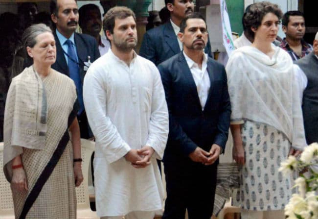 कांग्रेस महासचिव बनने की अटकलों को प्रियंका ने किया खारिज