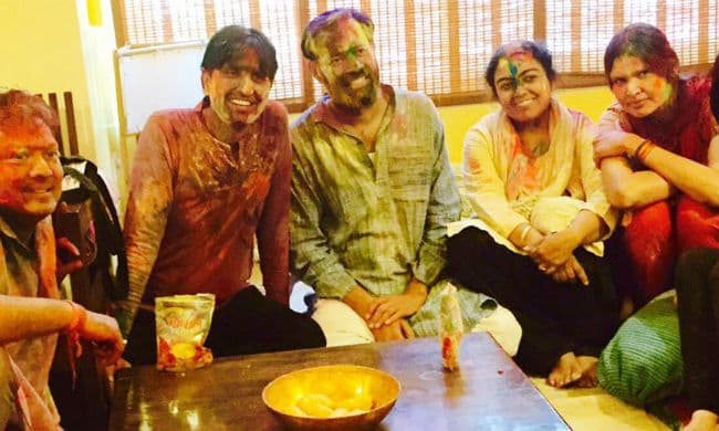 कुमार विश्‍वास और योगेंद्र यादव ने साथ खेली होली