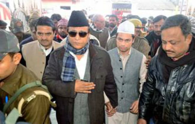 अब मुस्लिम महिला से शादी करें शहनवाज और नकवी : आजम खान