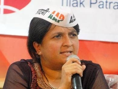 अंजलि दमानिया ने प्रशांत भूषण पर लगाया आरोप