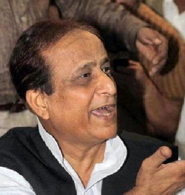 अंग्रेजी माध्यम के स्कूलों ने शिक्षा का मजाक बना दिया है: आजम खान