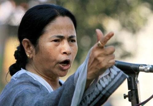 ममता ने की प्रधानमंत्री से मुलाकात, मांगी मदद