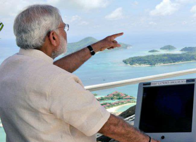 सेशेल्स में रह रहे भारतीयों से गुजराती अंदाज में मिले मोदी, पूछा ''केम छो''