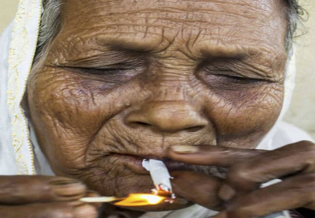 सिगरेट पीने वालों की कटेगी जेब, 15 प्रतिशत कीमतें बढाएगा ITC