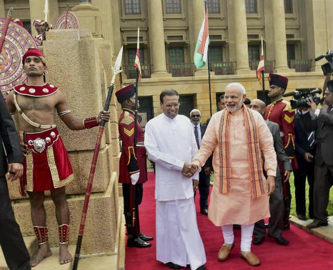 पीएम के श्रीलंका दौरे का आखिरी दिन, जाफना में विस्‍थापितों को भेंट करेंगे घर