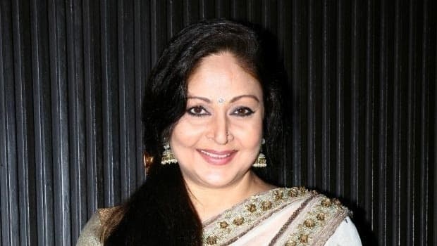 रति अग्निहोत्री ने पति के खिलाफ घरेलू हिंसा का मामला दर्ज कराया