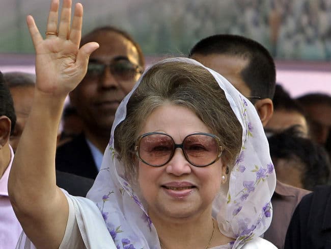 कर्ज जालसाजी मामले में खालिदा, परिवार के 3 सदस्यों को सम्मन जारी