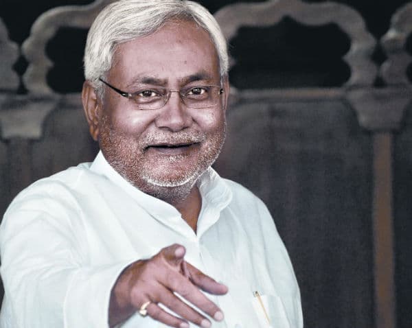 बिहार को हर साल 10 हजार करोड़ का नुकसान: नीतीश