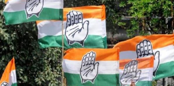 भूमि अधिग्रहण बिल के विरोध में कांग्रेस ने की पंजाब विधानसभा घेरने की कोशिश, पुलिस ने भांजी लाठियां