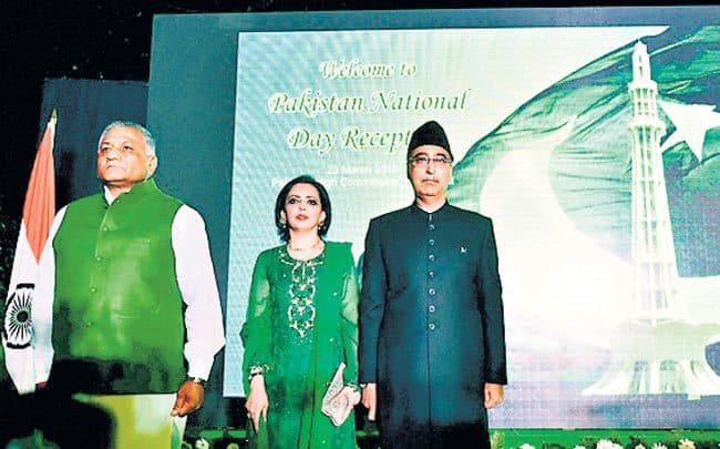 बासित की शह और वीके सिंह की मात