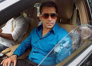 सलमान की याचिका खारिज, कोर्ट की मीडिया को भी चेतावनी, सिर्फ कार्रवाई की रिपोर्टिग करें विचार नहीं दें