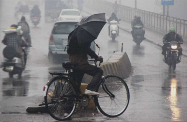 पिछले 100 सालों में यह मार्च सबसे ज्यादा बारिश वाला रहा : आइएमडी