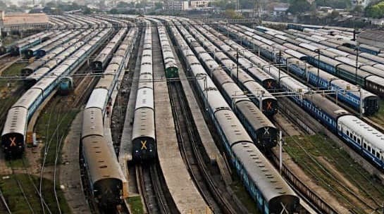 1 अप्रैल से महंगी होगी रेल से ढुलाई, लोगों पर बढ़ेगा बोझ