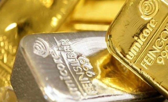 वैश्विक संकेता से सोने में 410 रुपये , चांदी में 550 रुपये  की गिरावट