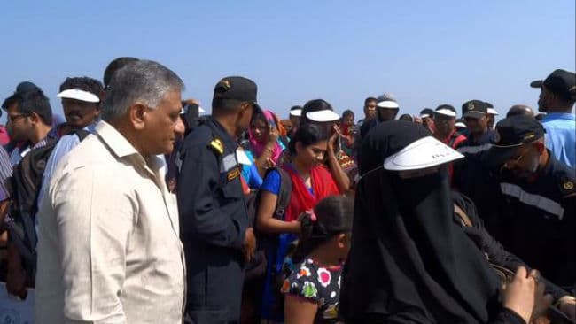 358 भारतीय यमन से निकलकर पहुंचे भारत, गृह युद्ध में ''सना'' पूरी तरह हो गया है नष्ट