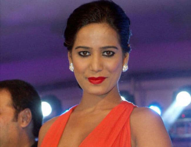 ''हेलेन'' बन पूनम पांडे परदे पर करेंगी धमाल