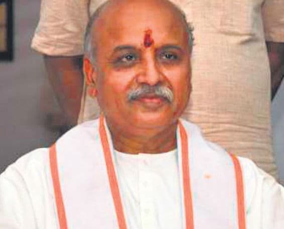 ममता सरकार के फरमान पर कोर्ट की रोक