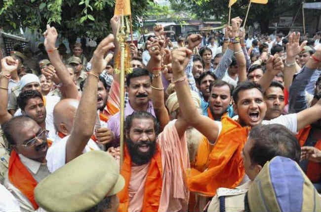 अब विहिप महासचिव चंपत राय ने दिया विवादित बयान, ज्यादा बच्चे पैदा करें हिंदू