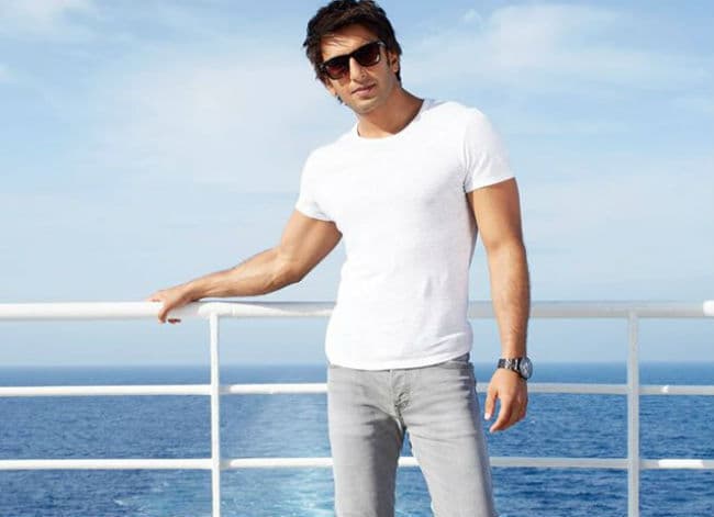 रणवीर का फर्स्टलुक आउट, ''दिल धड़कने दो'' में आयेंगे नजर