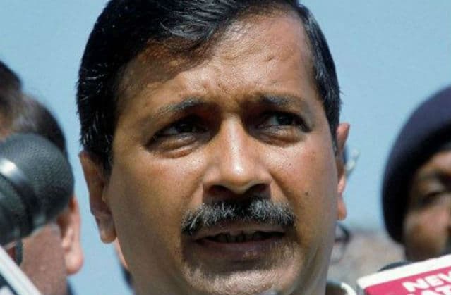 फिर फंसी आम आदमी पार्टी, दिल्ली हाई कोर्ट ने भेजा कानूनी नोटिस