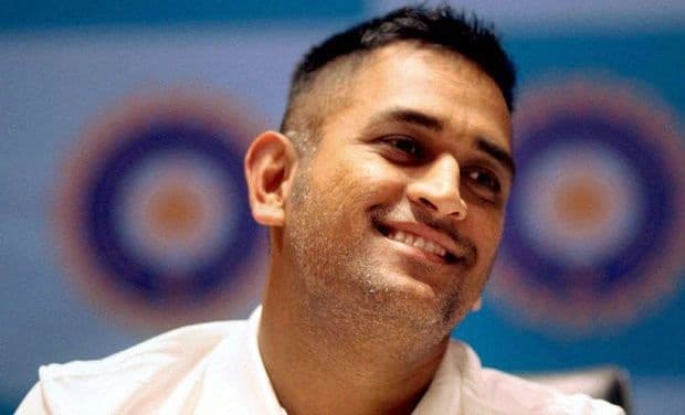 महेंद्र सिंह धौनी ने की आशीष नेहरा की तारीफ